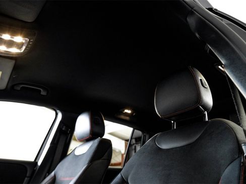 Used 2023 Mercedes-Benz EQB 300 4MATIC image 34