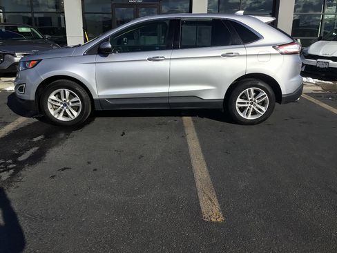 Used 2017 Ford Edge SEL w/ Equipment Group 201A image 3