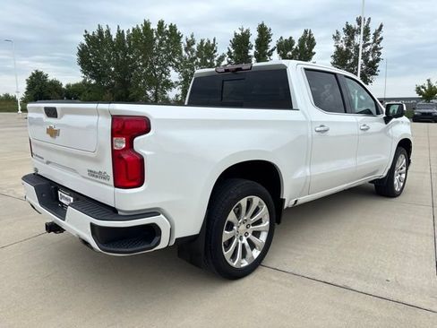 Used 2021 Chevrolet Silverado 1500 High Country w/ Technology Package AWD/4WD image 43