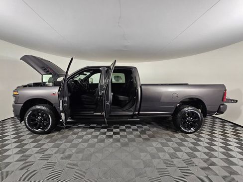 New 2026 RAM 2500 Tradesman AWD/4WD image 17