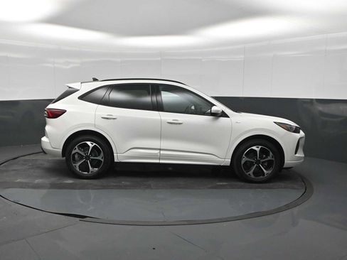 Certified 2025 Ford Escape ST-Line Elite w/ Premium Technology Package AWD/4WD image 9