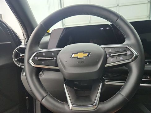 Used 2026 Chevrolet Equinox LT AWD/4WD image 24