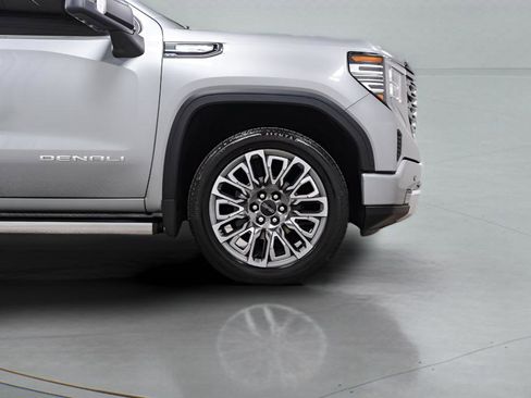 Used 2025 GMC Sierra 1500 Denali Ultimate image 7