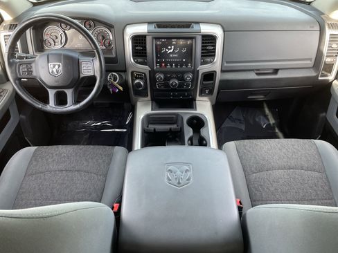 Certified 2020 RAM 1500 Classic SLT w/ Luxury Group image 14