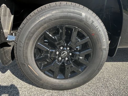 New 2026 Nissan Frontier SV w/ Tow Package AWD/4WD image 10