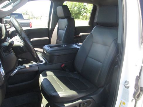 Used 2022 GMC Sierra 3500 SLT w/ SLT Convenience Package AWD/4WD image 19