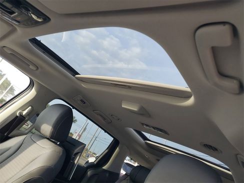 New 2026 Kia Carnival SX Prestige image 10