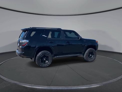 Used 2019 Toyota 4Runner TRD Off-Road Premium AWD/4WD image 2