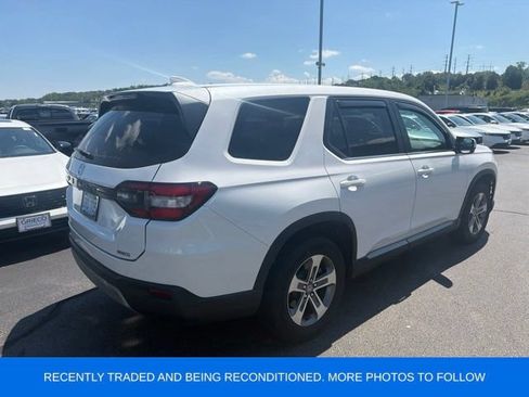 Used 2023 Honda Pilot EX-L image 2