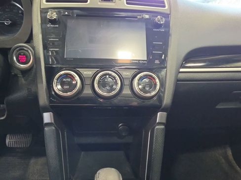 Used 2017 Subaru Forester 2.5i Touring AWD/4WD image 26