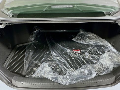 Certified 2025 Honda Accord SE image 16