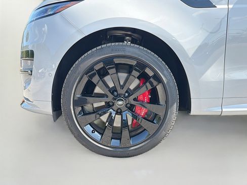 Certified 2025 Land Rover Range Rover Sport Dynamic SE AWD/4WD image 41