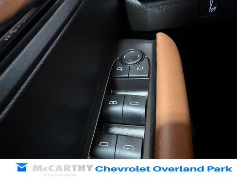 Used 2024 GMC Canyon AT4 w/ Canyon Safety Plus Package AWD/4WD image 16