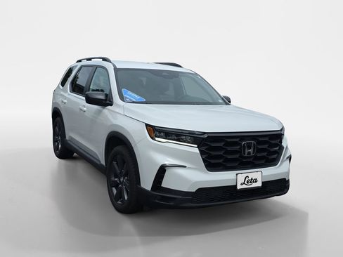 Certified 2023 Honda Pilot Sport image 2