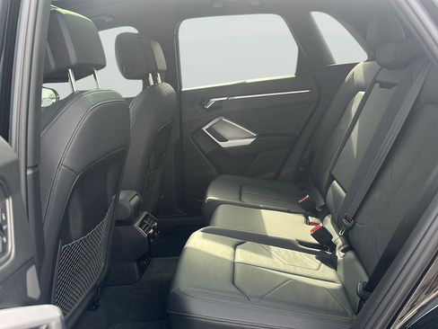 Used 2024 Audi Q3 2.0T Premium Plus w/ Premium Plus Package image 24