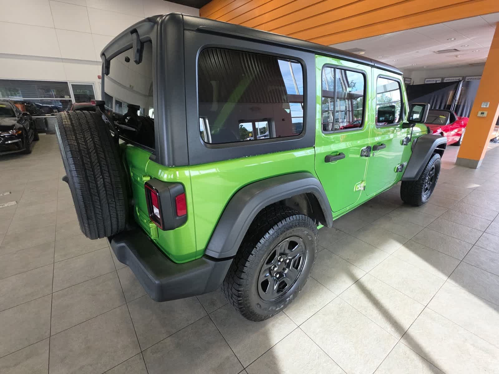 Used 2018 Jeep Wrangler Unlimited Sport AWD/4WD image 7
