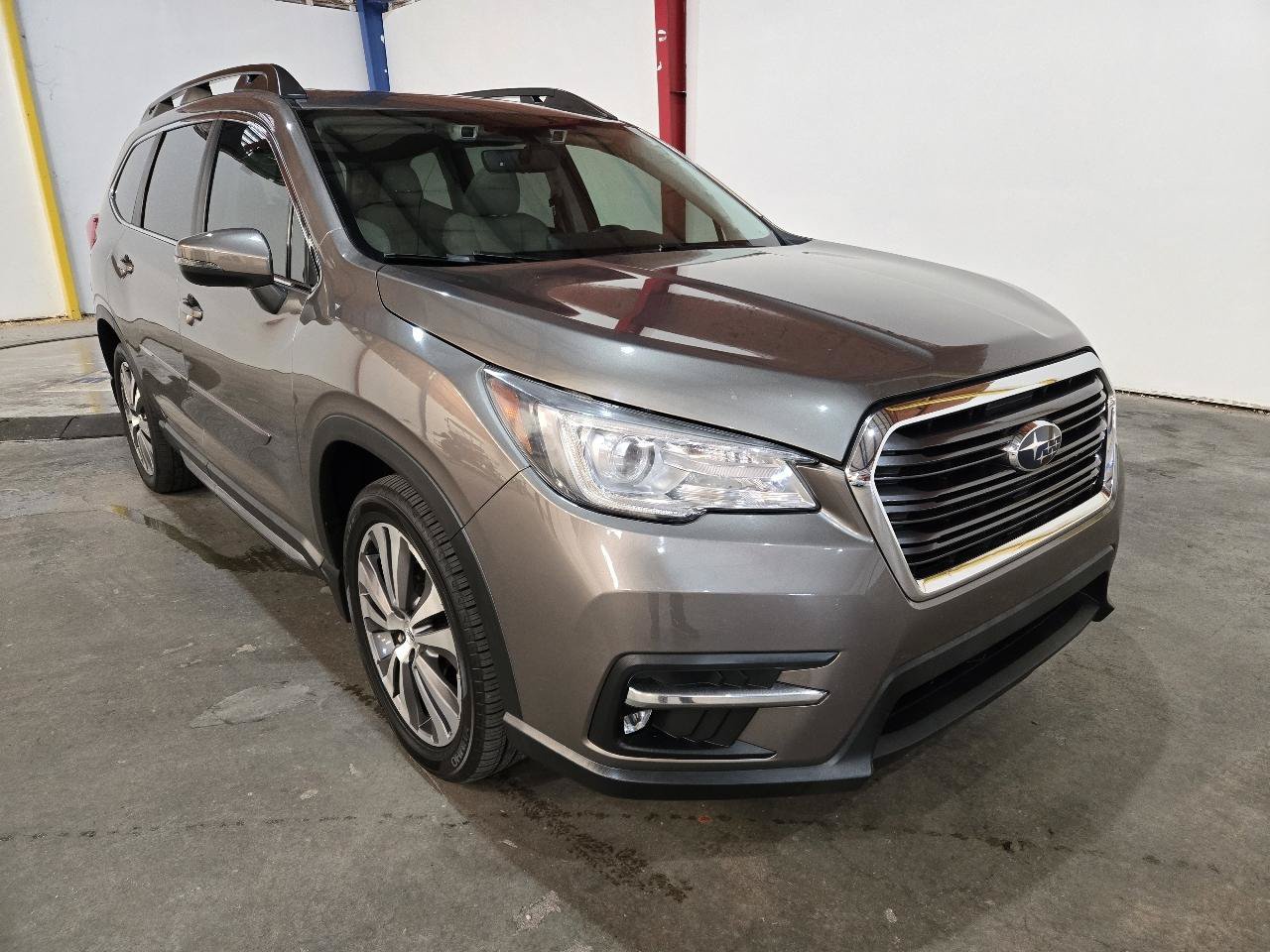Used 2021 Subaru Ascent Limited w/ Technology Package AWD/4WD image 1