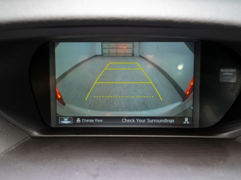 Used 2018 Acura TLX w/ Technology Package image 18