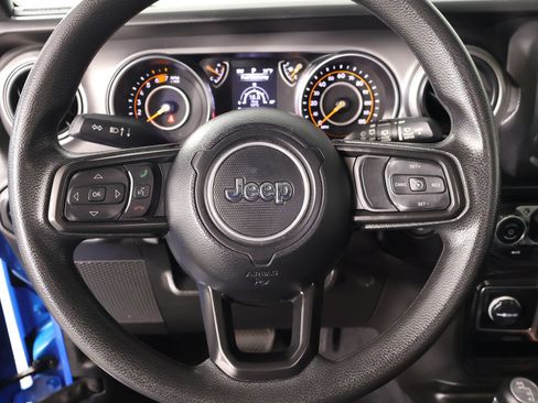 Used 2023 Jeep Wrangler Sport AWD/4WD image 3