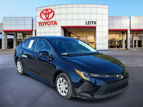 Used 2026 Toyota Corolla LE image 6