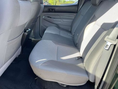 Used 2014 Toyota Tacoma 4x4 Double Cab w/ TRD Sport Package image 11