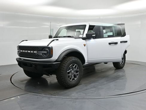 New 2025 Ford Bronco Badlands image 31