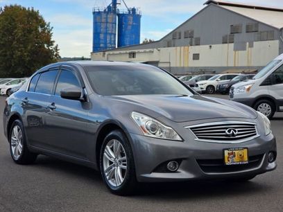 Used 2013 INFINITI G37 x w/ Premium Pkg