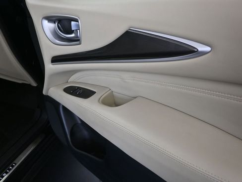 Used 2019 INFINITI QX60 Luxe w/ Essential Package FWD image 24