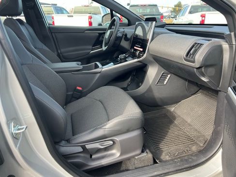 Used 2025 Toyota bZ4X AWD w/ Weather Package image 19