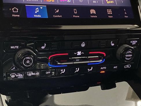 New 2025 Jeep Grand Cherokee L Limited w/ Trailer Tow Package image 48