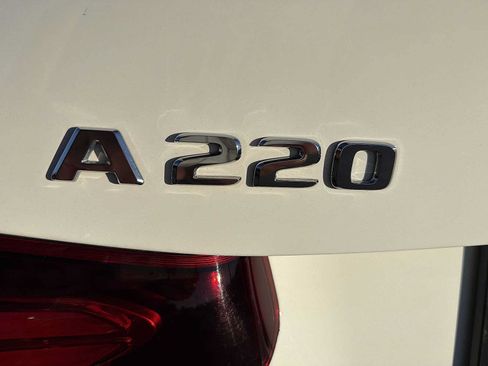 Used 2022 Mercedes-Benz A 220 4MATIC image 15