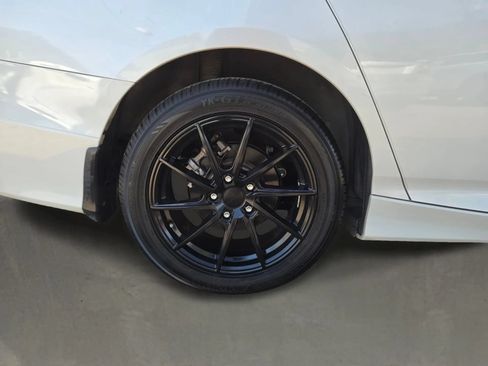 Used 2021 Honda Accord Sport image 11