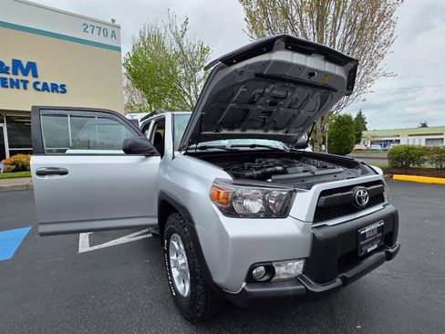 Used 2011 Toyota 4Runner Trail AWD/4WD image 26