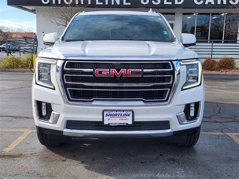 Used 2022 GMC Yukon SLT w/ SLT Premium Package image 9
