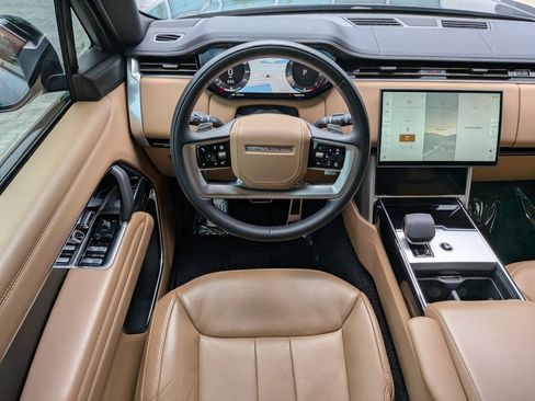 Certified 2025 Land Rover Range Rover SE AWD/4WD image 20