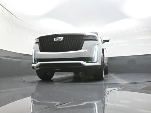 Used 2023 Cadillac Escalade ESV Sport Platinum image 10