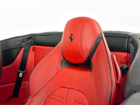 Used 2015 Ferrari California T RWD image 45