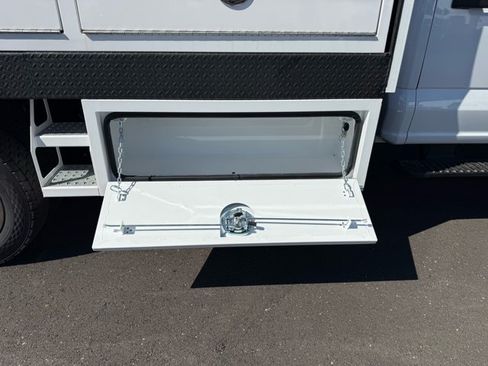 New 2026 Ford F550 4x4 Crew Cab image 8