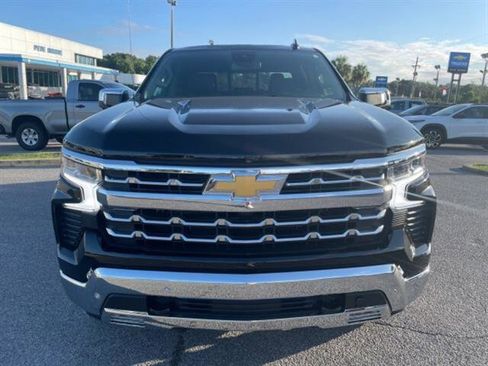 Used 2025 Chevrolet Silverado 1500 LTZ w/ LTZ Premium Package image 2