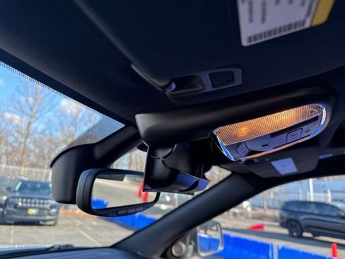 Used 2022 Jeep Grand Cherokee Limited w/ Tech Group image 39