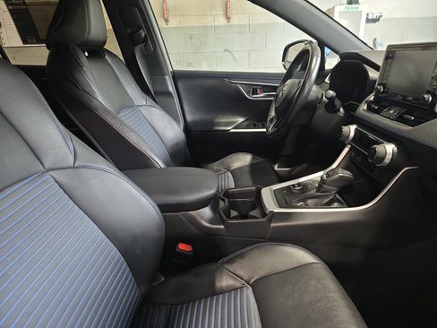 Used 2021 Toyota RAV4 XSE w/ XSE Grade Weather Package AWD/4WD image 10