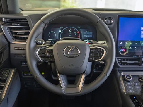 New 2026 Lexus GX 550 AWD/4WD image 18