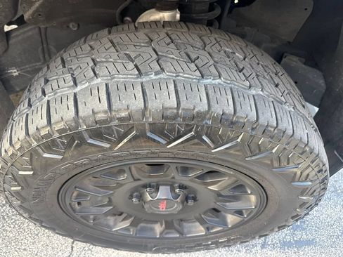 Used 2025 Toyota Tacoma SR5 RWD image 4