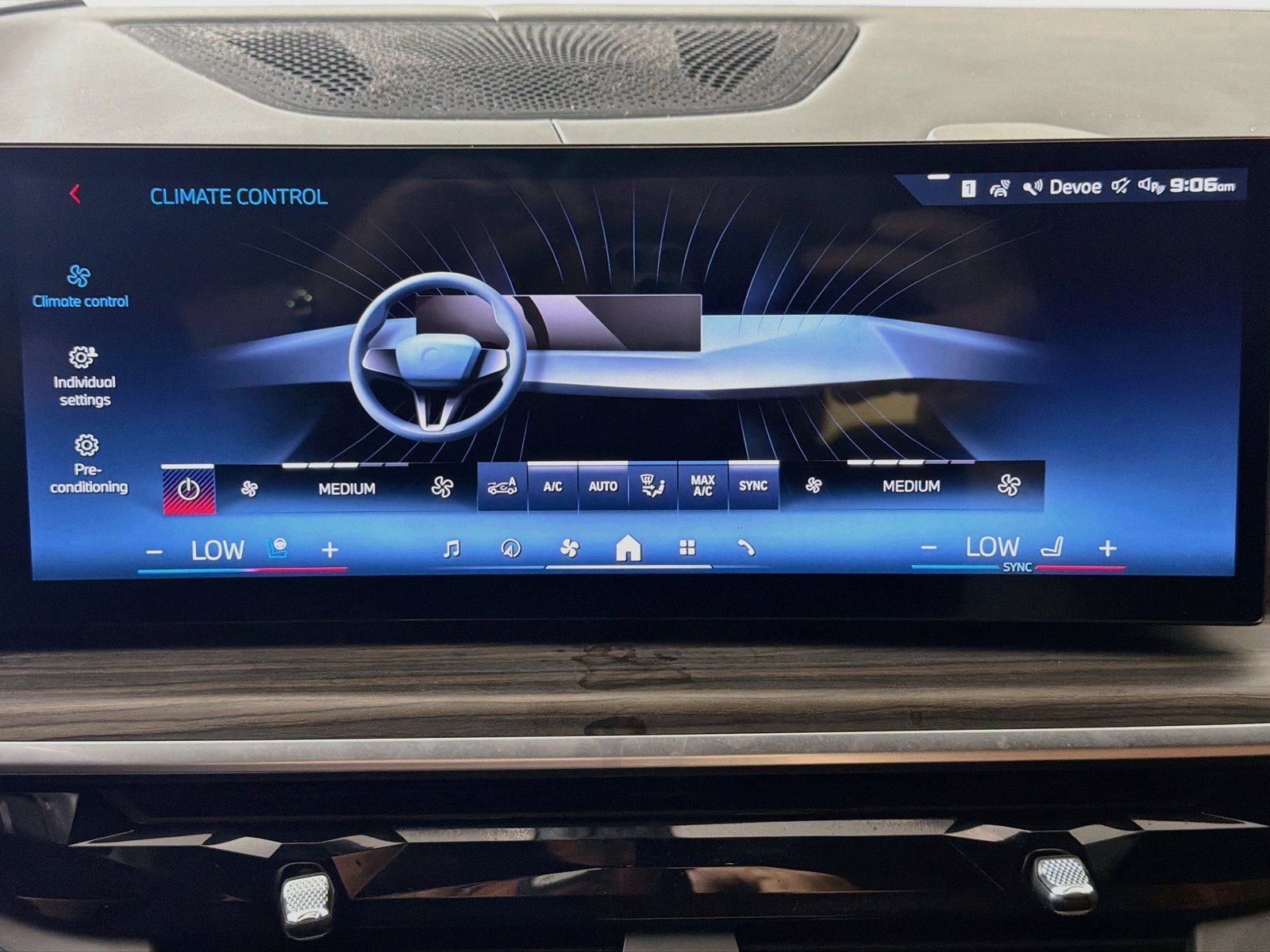 Certified 2024 BMW X7 M60i w/ Executive Package AWD/4WD image 19