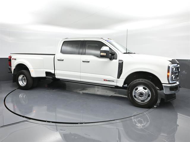 Certified 2025 Ford F350 King Ranch w/ Chrome Package AWD/4WD image 2
