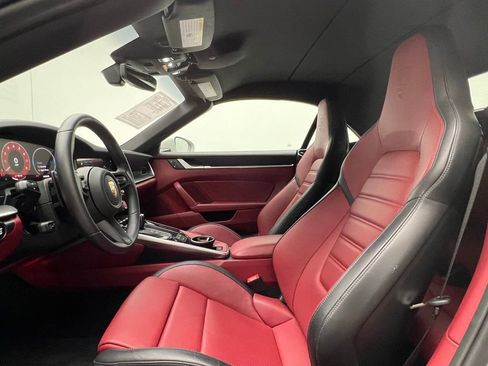 Certified 2025 Porsche 911 Carrera RWD image 5