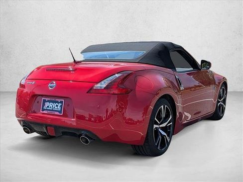 Used 2018 Nissan 370Z Touring Sport RWD image 5