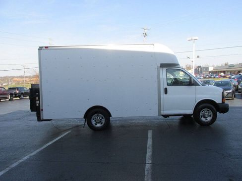 Used 2014 Chevrolet Express 3500 RWD image 9