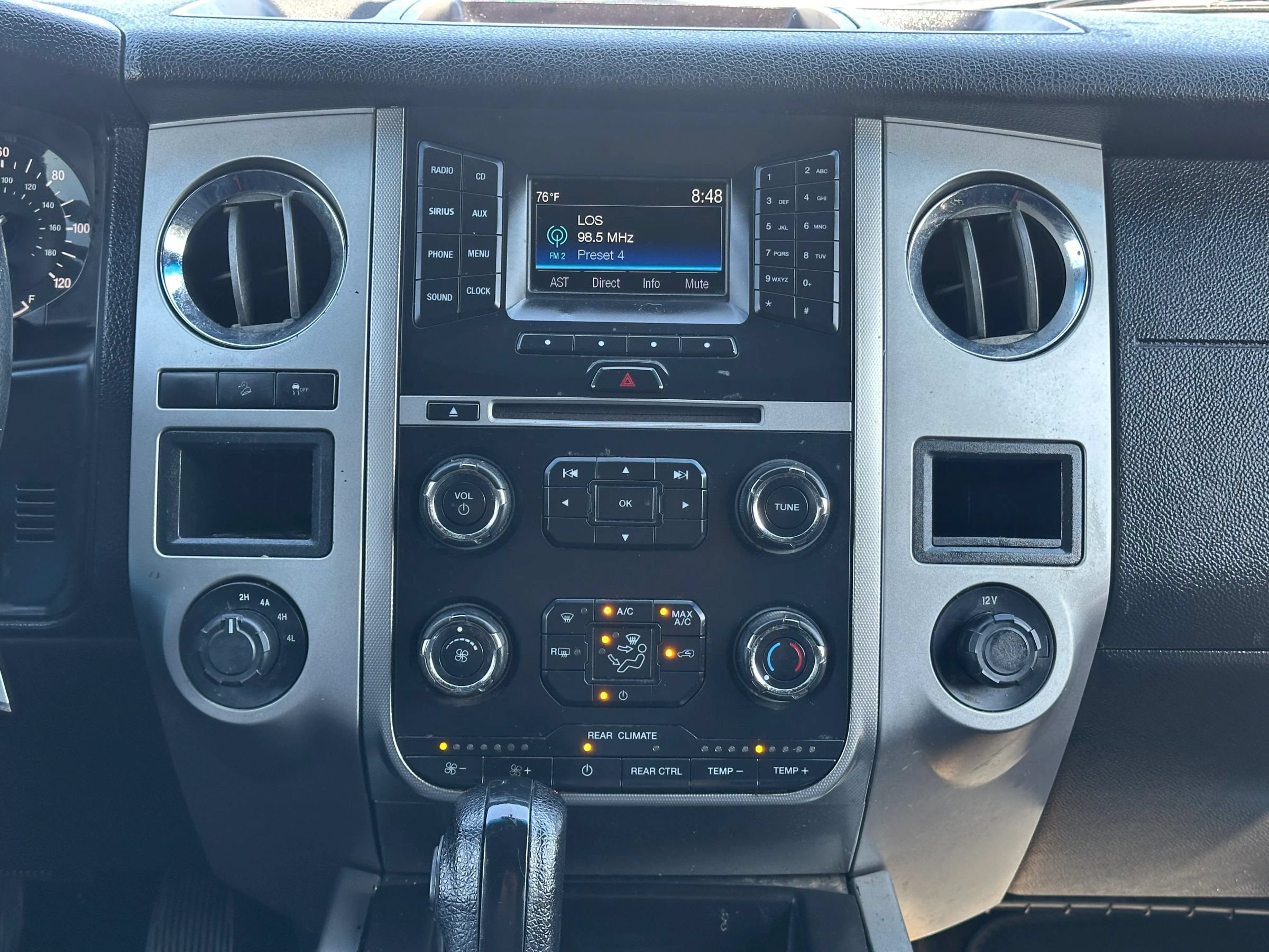 Used 2017 Ford Expedition XLT AWD/4WD image 20