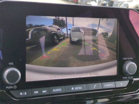 Certified 2025 Nissan Pathfinder SV image 19